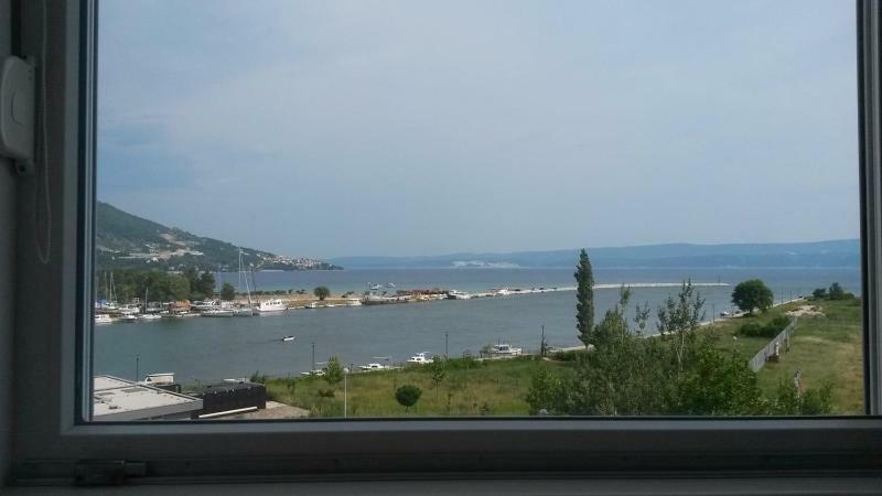 Seaview Apartment オミシュ エクステリア 写真